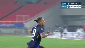 雨戰(zhàn)破局 武漢三鎮(zhèn)2-0浙江 積分轉正