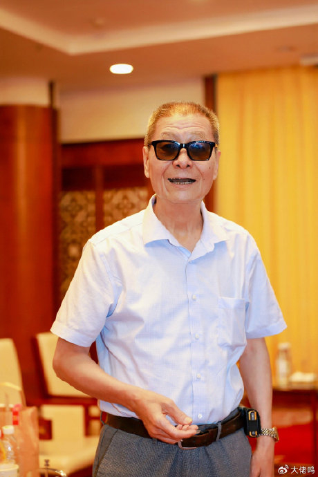 粵超21城球衣亮相 何輝：業(yè)余與職業(yè)足球應(yīng)協(xié)同發(fā)展