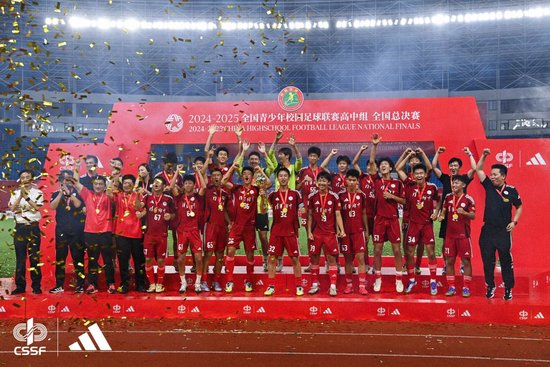 亞馬爾中國行：2億歐元身價小孩哥引爆上海，CHFL總決賽超萬人觀賽
