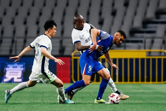 申花熱身3-0河南，路易斯米內(nèi)羅破門；國足生死戰(zhàn)朱辰杰鎖定中衛(wèi)首發(fā)