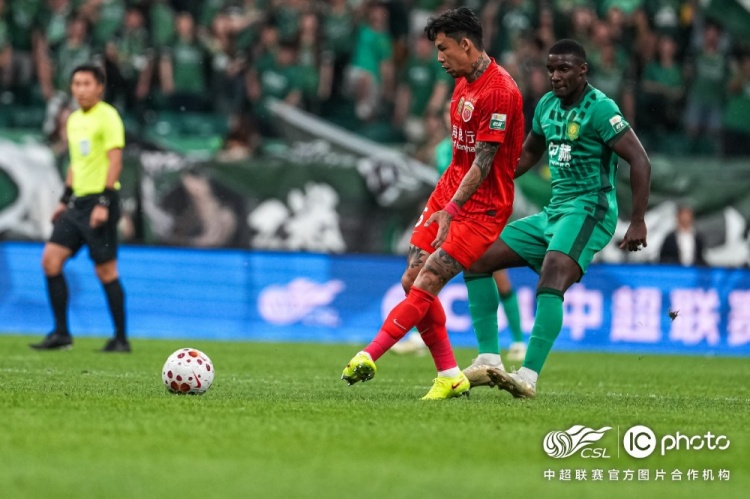 VAR三次介入 海港2-2客平國安 兩度領先均被扳平 VAR三次介入 海港2-2客平國安 兩度領先均被扳平