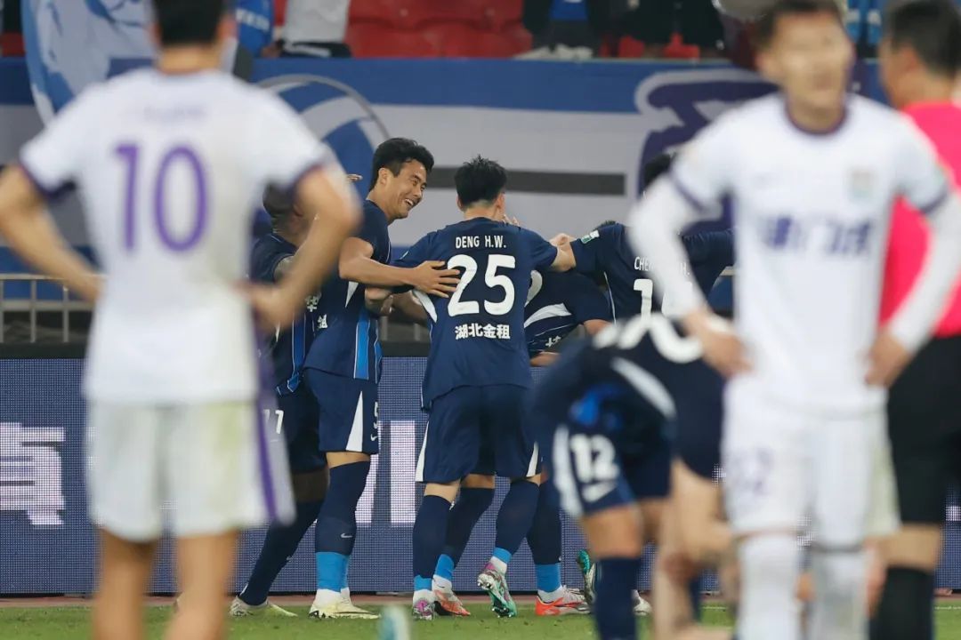 44秒閃擊到逆轉，鄧卓翔四場7分激活三鎮“魂”
