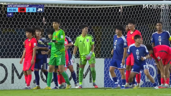 U17亞洲杯決賽：國少補時角球差之毫厘，秦子牛壓上趙松源頭槌遭神撲
