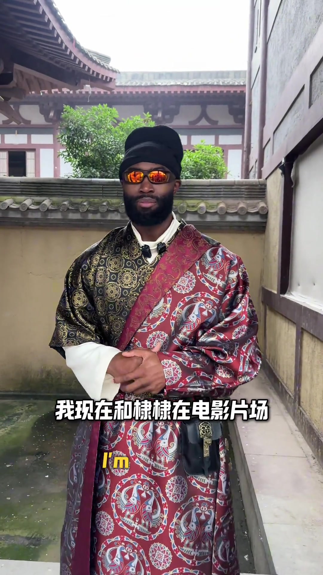 杰倫·布朗橫店古裝探班王鶴棣：祝《將門獨(dú)后》收視長虹